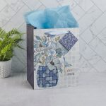 Love Portrait Gift Bag with Gift Tag - Image 6