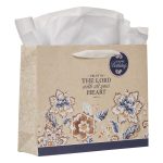 Trust in the Lord with All Your Heart Large Landscape Gift Bag with Gift Tag - Image 12